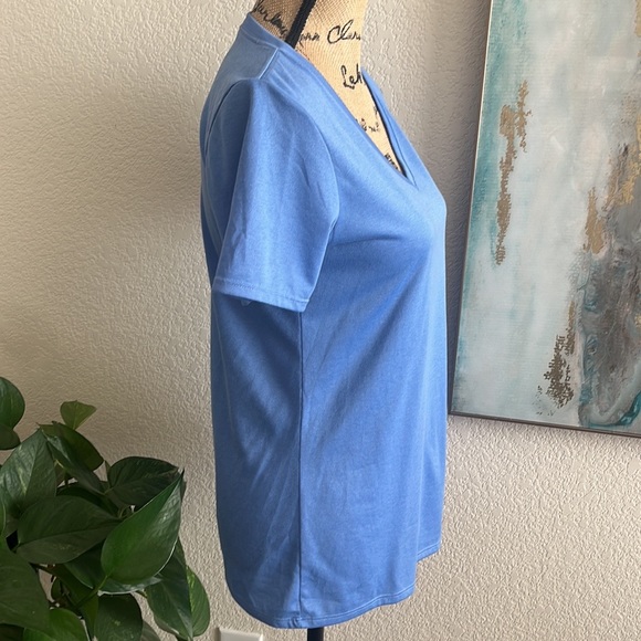 NWOT Nike Dry fit
Excellent Condition 
Size M
#54A - Picture 3 of 7